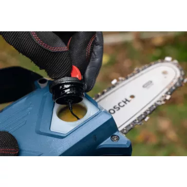   Bosch GKE 18V-15 Ágvágó fűrész (akku és töltő nélkül) kartondobozban (06008D7000)