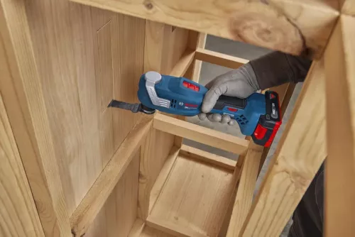 Bosch GOP 18V-30 akkus multifunkcionális vágószerszám (akku és töltő nélkül) kartondobozban
