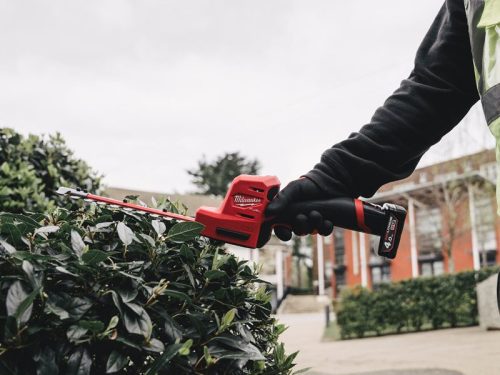 Milwaukee M12 FHT20-0 Akkus sövényvágó 20cm, 12V (Akku és töltő nélkül) (4933479675)