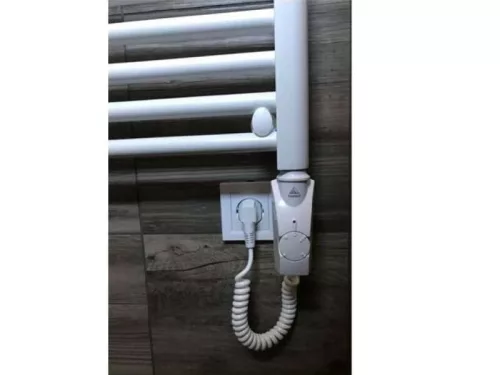 Törölközőszárító Radiátor Fűtőpatron GTN-600 W