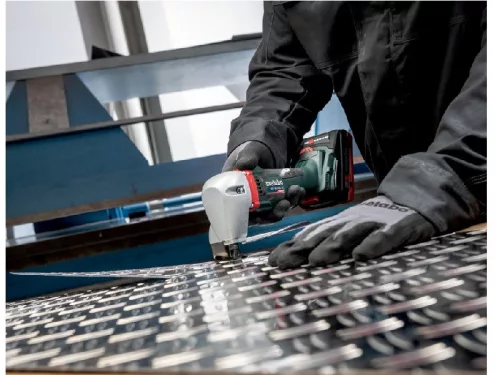 Metabo SCV 18 LTX BL 1.6 Akkus Lemezolló 18V (601615850)(Akku és töltő nélkül)