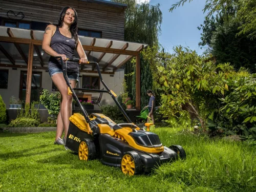 Riwall RALM 3820 SET Akkus fűnyíró, 38cm (2x4Ah)