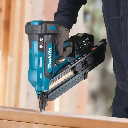 Makita DBN900ZK szegező 18V LXT Li-ion BL50-90*2,9-3,3mm-es