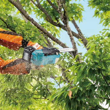 Makita DUC258Z  láncfűrész